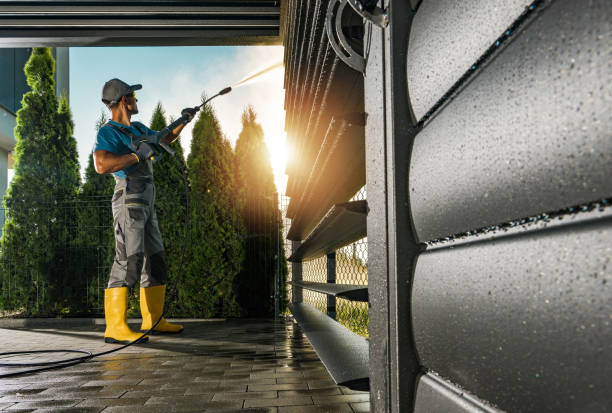 Best Pool Deck Cleaning  in Traer, IA